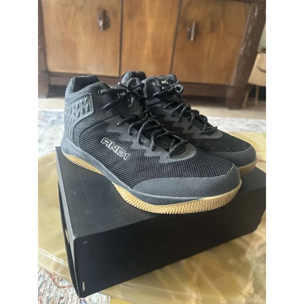 AND1 Men's Pulse 2.0 Mid Basketball Shoes Black Gum Sole Size 10 Lightly Used